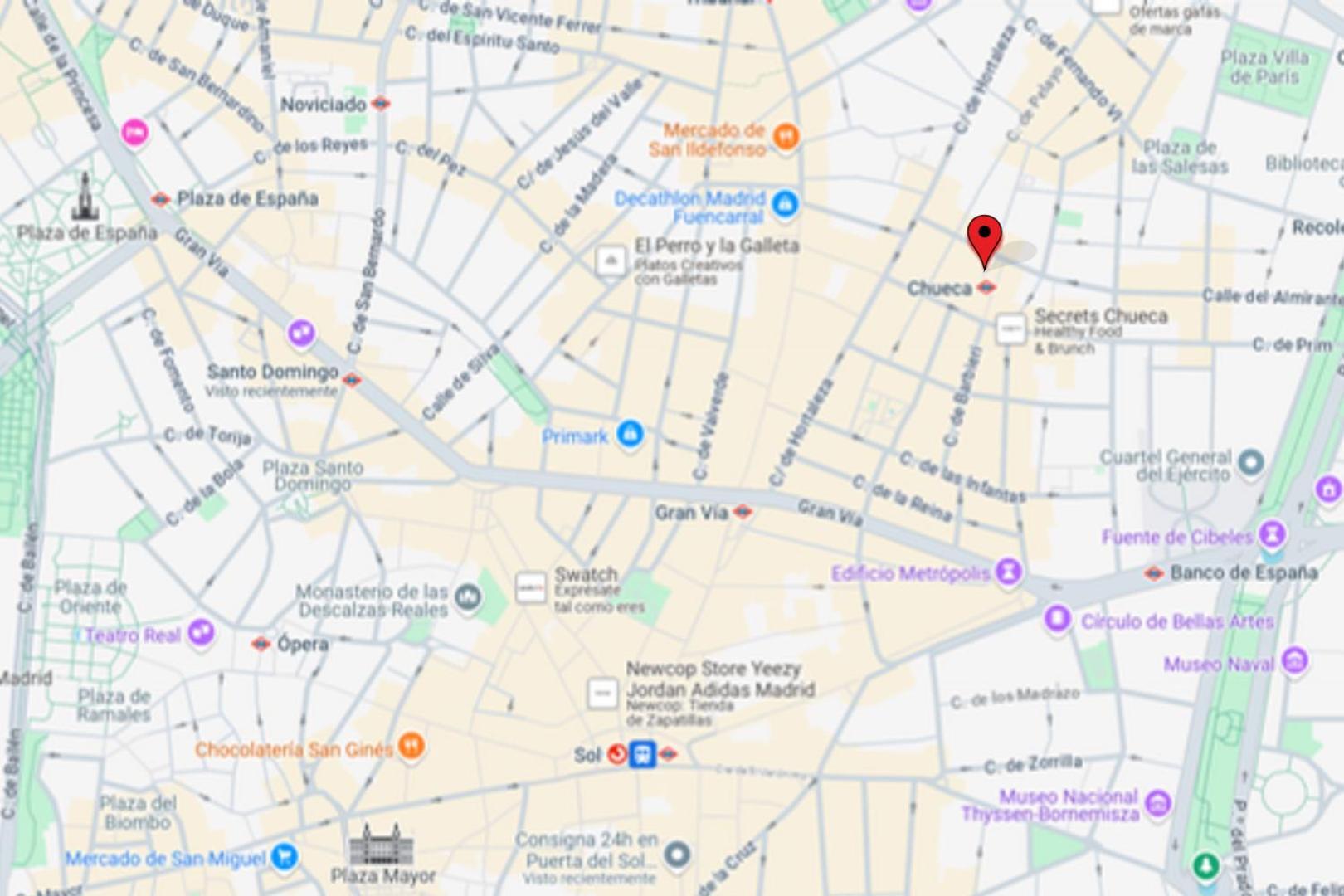 Pequeno Rincon Para 3, En Plaza De Chueca Madrid Dış mekan fotoğraf